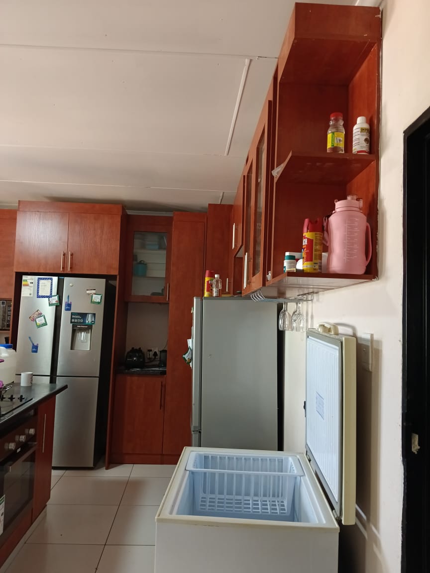 6 Bedroom Property for Sale in Flamwood North West